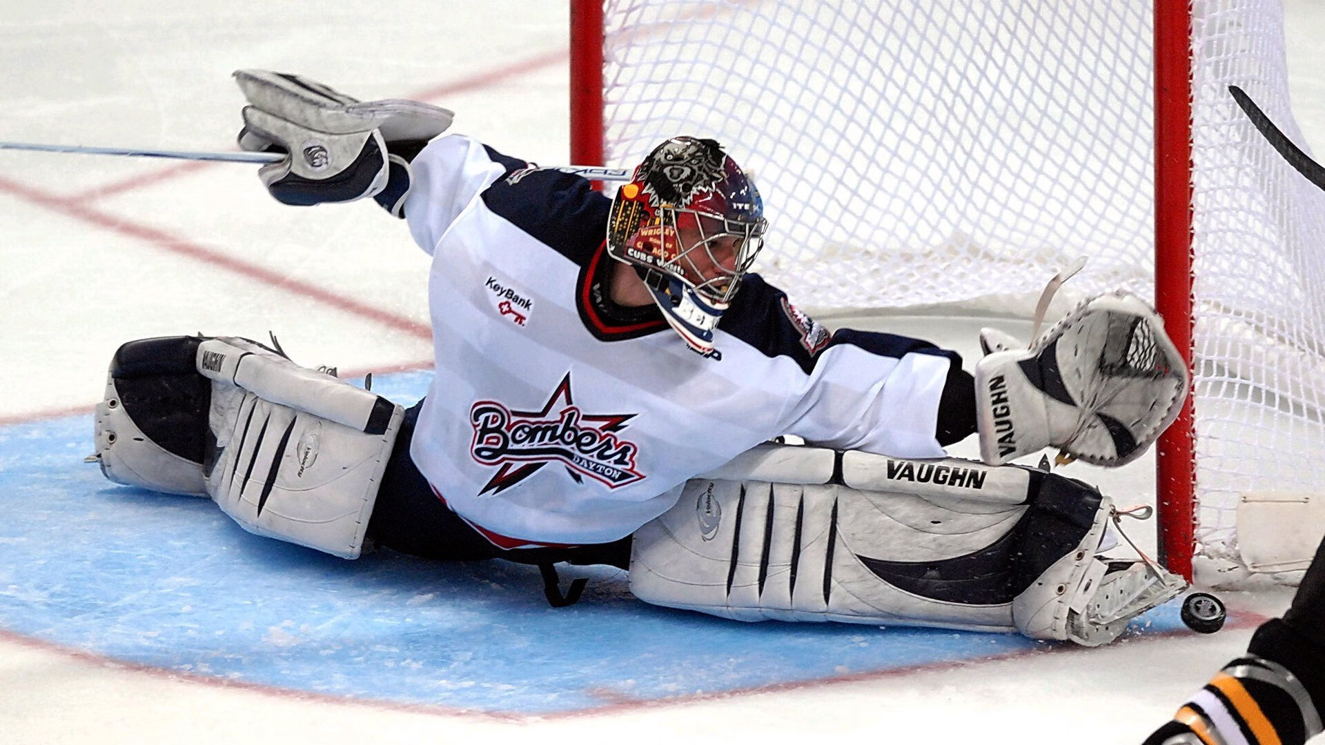 波尔曼的高效传球与突破能力为袋鼠队创造了无数得分机会，波尔曼针服