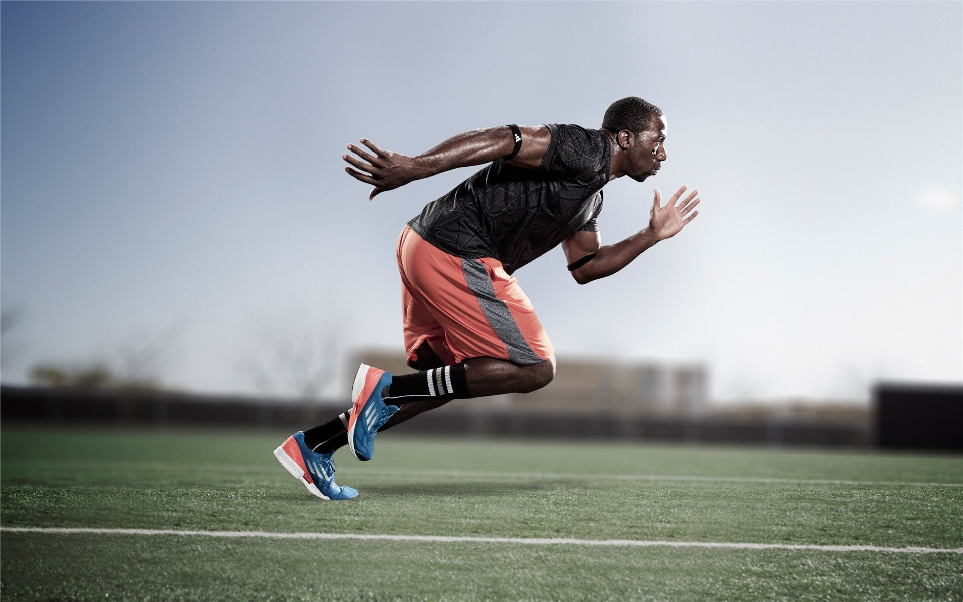 线上足球讲座平台兴起,全球行业专家共同学习交流,足球线上活动