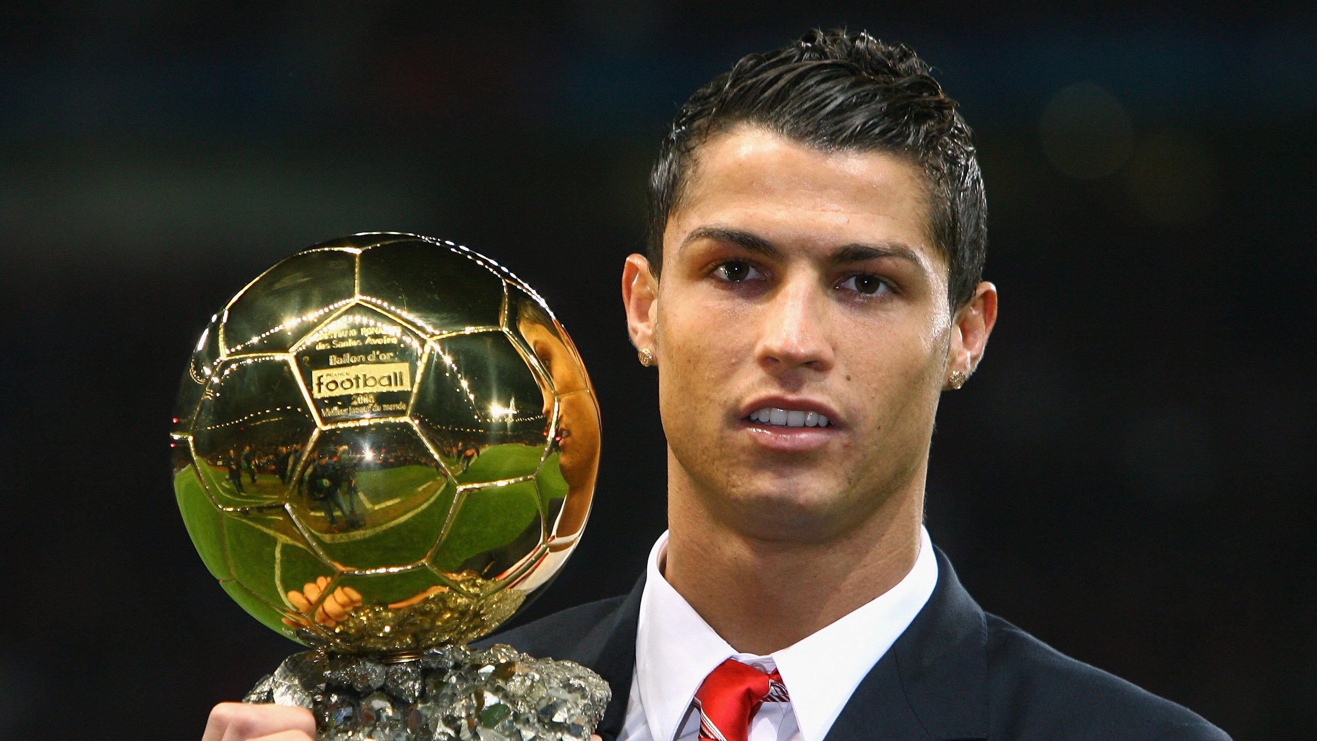 赛尔·阿尔斯塔的防守霸气让南非队保持全场统治,阿尔塞斯和阿尔萨斯